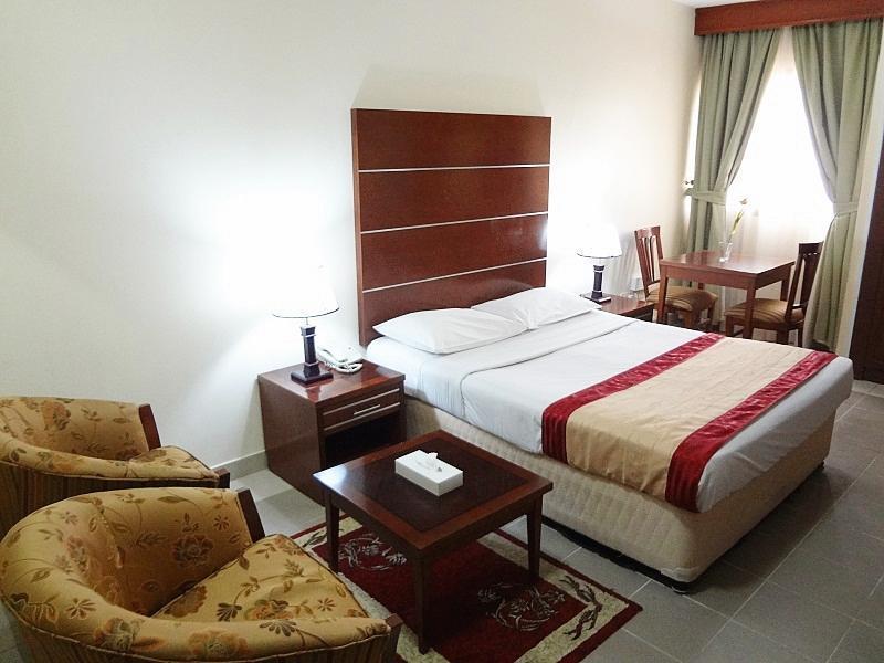 London Crown 2 Hotel Apartments ดูไบ ภายนอก รูปภาพ