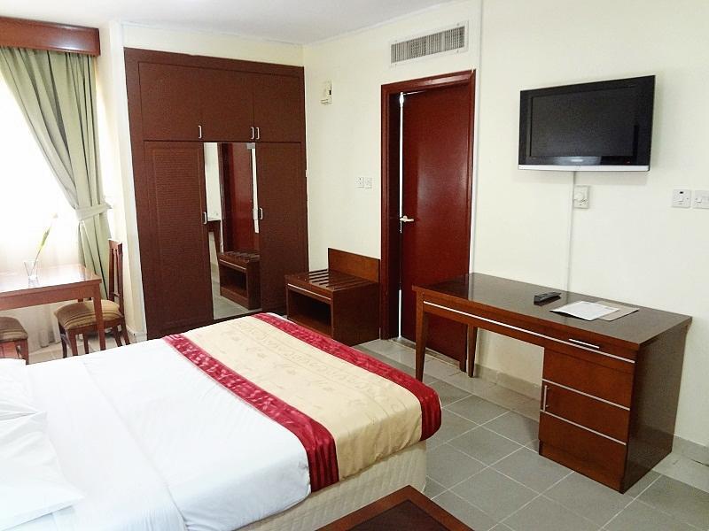 London Crown 2 Hotel Apartments ดูไบ ภายนอก รูปภาพ