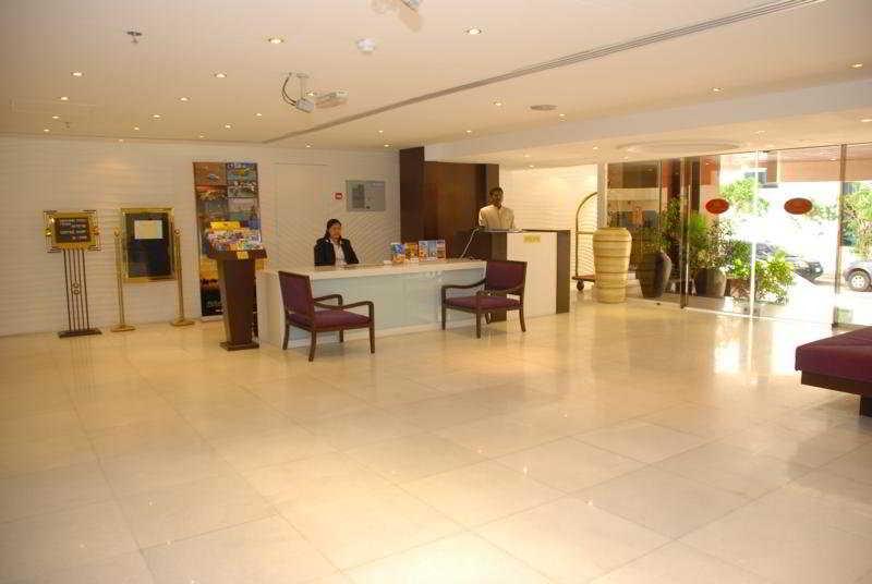 London Crown 2 Hotel Apartments ดูไบ ภายนอก รูปภาพ