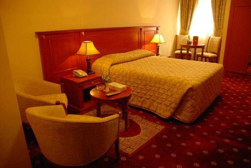 London Crown 2 Hotel Apartments ดูไบ ภายนอก รูปภาพ
