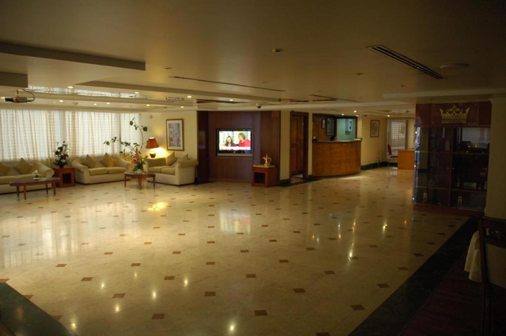 London Crown 2 Hotel Apartments ดูไบ ภายนอก รูปภาพ